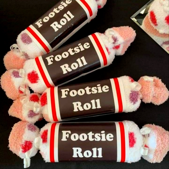 Meet your Posher, Jenn - Picture 1 of 2